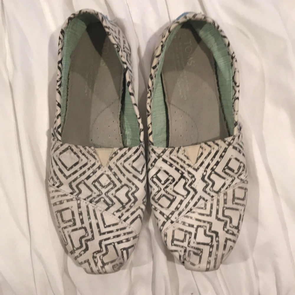 Aztec print TOMS